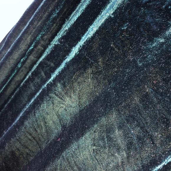 Green velvet dress - Picture 3 of 3